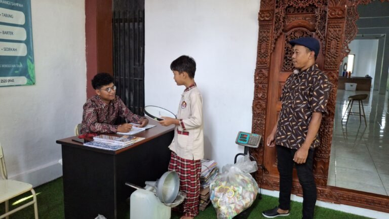 Bank Sampah Yayasan Pendidikan Alief Mardhiyah