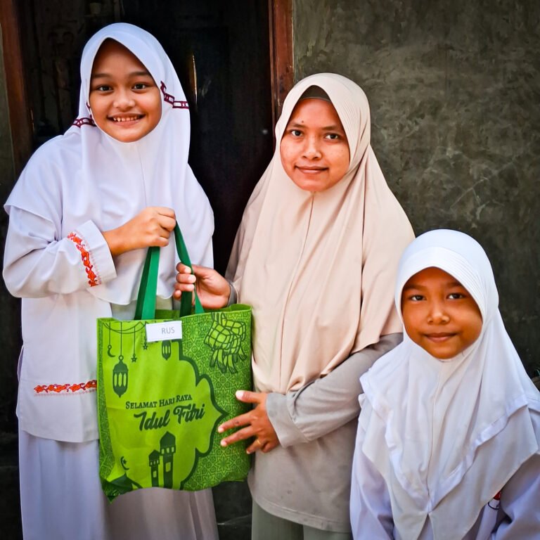 bakti sosial alief mardhiyah