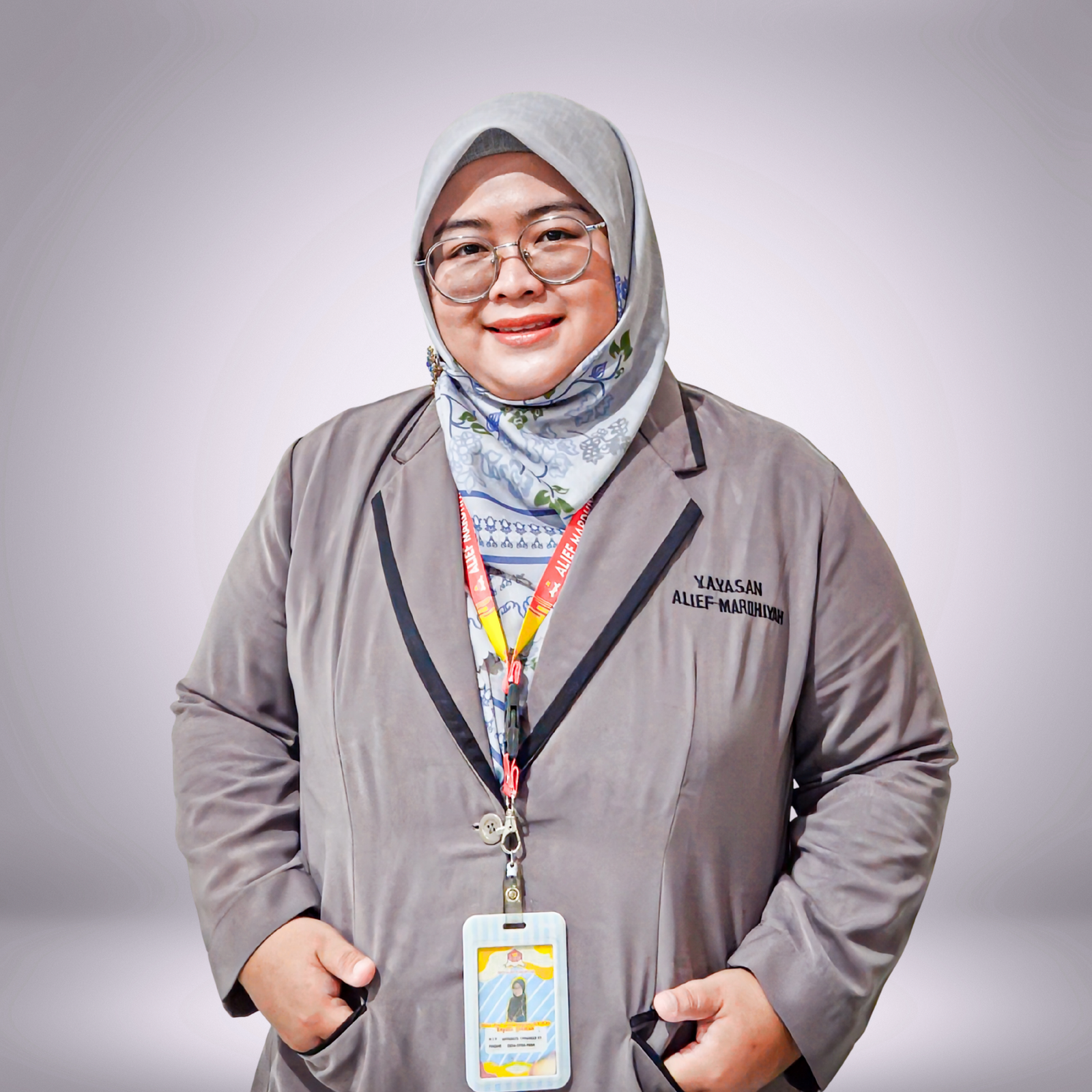 staf divisi ekonomi alief mardhiyah